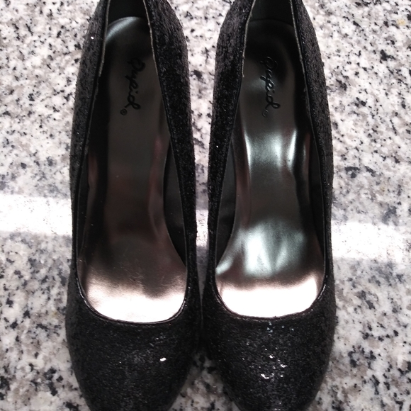 SOLD.......Black Sparkle Heels - Picture 2 of 4